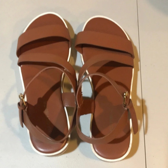 Marc Fisher Goget Strappy Sandal Open Toe Natural Color-Size 8 - Picture 1 of 10
